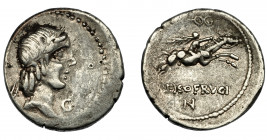 REPÚBLICA ROMANA. CALPURNIA. Denario. Roma (90-89 a.C.). R/ L PISO FRVGI. AR 3,8 g. 18,69 mm. CRAW-340.1. FFC-286. MBC-/MBC.