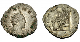 IMPERIO ROMANO. SALONINA. Antoniniano. Lugdunum (257-258). R/ Venus velada y drapeada, sentada a izq. con manzana y cetro, a sus pies cautivo; VENVS F...