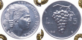 Monetazione in Lire (1946-2001) 5 Lire 1946 "Uva" - Data Piccola - R/colpetto sul bordo ma esemplare di grande qualità e insolita freschezza - R3 RARI...
