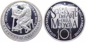Repubblica Italiana - Monetazione in Euro (dal 2002) 10 euro 2007 "100° Anniversario. Scuola Arte Medaglia" - In confezione completa di scatola e cofa...