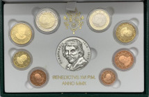 Città del Vaticano - Benedetto XVI (Joseph Aloisius Ratzinger) 2005-2013 - serie 2010 - composta da 8 valori insieme con una medaglia commemorativa de...