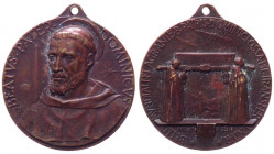 Medaglia emessa nel 1953 commemorativa della traslazione delle spoglie di S. Domenico avvenuta il 17 aprile 1943 per sottrarle alla minaccia delle inc...