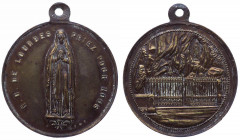 Francia, medaglia devozionale del Santuario di Lourdes, XIX secolo circa; Ae. - gr.13.03 - Ø mm32
BB

 Shipping only in Italy