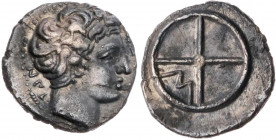 GALLIEN MASSALIA
 AR-Obol 410-380 v. Chr. Vs.: Kopf des gehörnten Lakydon n. r., Rs.: vierspeichiges Rad, in einem Viertel M Depeyrot 7; Maurel 330 (...