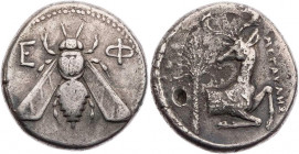 IONIEN EPHESOS
 AR-Tetradrachme 380-370 v. Chr., Magistrat Megakles Vs.: Biene, Rs.: Hirschprotome n. r., Kopf n. l., links Dattelpalme BMC -; SNG v....