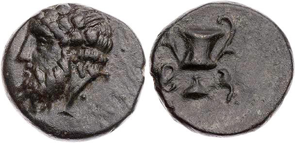 LYDIEN SARDEIS
 AE-Chalkus 4.-3. Jh. v. Chr. Vs.: Kopf des Dionysos mit Efeukra...