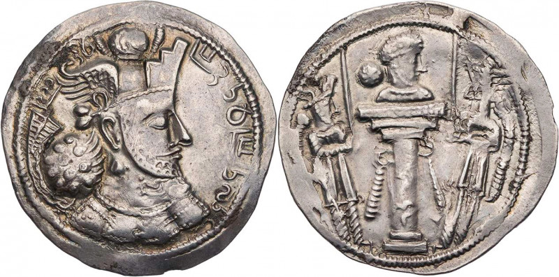 SASANIDEN
Varhran IV., 388-399 n. Chr. AR-Drachme HLYDY Vs.: Büste in Ornat mit...