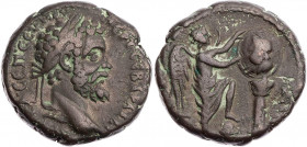 ÄGYPTEN ALEXANDRIA
Septimius Severus, 193-211 n. Chr. BI-Tetradrachme 195/196 n. Chr. (= Jahr 4) Vs.: Kopf mit Lorbeerkranz n. r., Rs.: Nike steht n....