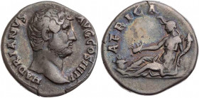 RÖMISCHE KAISERZEIT
Hadrianus, 117-138 n. Chr. AR-Denar 130-133 n. Chr. Rom Vs.: HADRIANVS AVG COS III P P, Kopf n. r., Rs.: AFRICA, Africa mit Elefa...