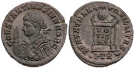 RÖMISCHE KAISERZEIT
Constantinus II. als Caesar, 317-337 n. Chr. AE-Follis 321/322 n. Chr. Trier, 1. Offizin Vs.: CONSTANTINVS IVN NOB C, gepanzerte ...