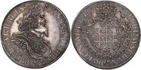 RÖMISCH-DEUTSCHES REICH
Ferdinand III., 1625-1637-1657. Taler 1648 Graz Vs.: geharnischtes Brustbild mit Lorbeerkranz n. r., Rs.: bekröntes Wappen in...