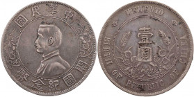 CHINA REPUBLIK, 1912-1949.
 Yuan (Dollar) o. J. (1927) "Birth of Republic" KM 318a.1. dunkle Tönung, kl. Randfehler, ss