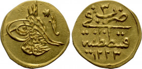 OTTOMAN EMPIRE. Mahmud II (AH 1223-1255 / 1808-1839 AD). GOLD 1/4 1/4 Zeri Mahbub. Qustantiniya (Constantinople). Dated AH 1223/3