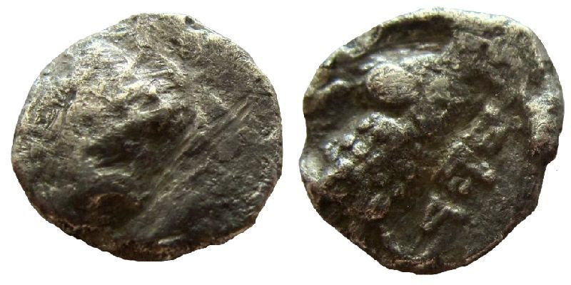Judaea under Persian rule. Yehud. AR Gerah.
7.5 mm.
Struck circa 375-322 BC.
...