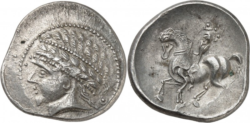 CELTES
Celtes du Danube ( 170-150 av. J.C.). Tétradrachme argent.
Av. Tête imb...