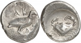GRÈCE ANTIQUE
Sicile, Agrigente (510-480 av. J-C.). Didrachme argent.
Av. AK / RA Aigle debout à droite. Rv. Crabe. SNG Delepierre 524. 22 mm, 8,57 ...