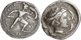 GRÈCE ANTIQUE
Sicile, Syracuse (415 av. J.C.). Drachme (signée par Euménès), argent.
Av. LEUKASRIS le héros Leukaspis, nu, avançant à droite, tenant...