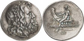 GRÈCE ANTIQUE
Royaume de Macédoine, Antigone III Doson (229-221 av. J.C.). Tétradrachme argent.
Av. Tête laurée de Poséidon à droite. Rv. BASILEWS A...
