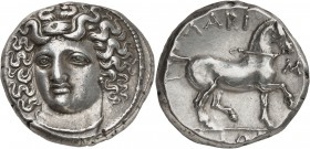 GRÈCE ANTIQUE
Thessalie, Larissa (356-342 av. J.C.). Didrachme argent.
Av. Tête de la nymphe Larissa de face tournée de trois-quarts à gauche, les c...