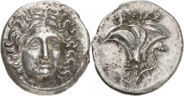 GRÈCE ANTIQUE
Iles de Carie, Rhodes (175-170 av J.-C.). Drachme émise lors de la troisième guerre de Macédoine, frappée en Thessalie ca.175/170 av. J...