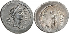 RÉPUBLIQUE ROMAINE 
Jules César (60-44 av. J.C.). Denier à l’effigie.
Av. Tête laurée à droite. Rv. Vénus à gauche. C. 41. 20 mm, 3,70 grs. 
Très b...