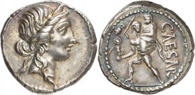 RÉPUBLIQUE ROMAINE 
Jules César (60-44 av. J.C.). Denier 47-46 av. J.C.
Av. Tête de Vénus à droite. Rv. Enée nu marchant à gauche portant Anchise. C...