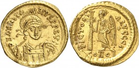 EMPIRE BYZANTIN
Anastase Ier (491-518). Solidus 507-518, Constantinople.
Av. Buste casqué de trois quarts. Rv. Victoire debout à gauche. Sear. 5. 22...