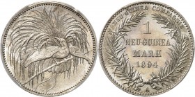 ALLEMAGNE
Nouvelle Guinée allemande (1884-1919). 1 mark 1894, Berlin.
Av. Oiseau de paradis sur une branche. Rv. Valeur dans une couronne. Jaeger. 7...