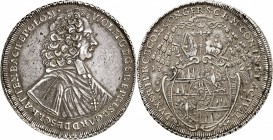 AUTRICHE
Saint Empire, Olmütz, Wolfgang de Schrattenbach. Thaler 1722.
Av. Buste à droite. Rv. Armoiries couronnées. Km. 133, Dav 1218. 28,74 grs. ...