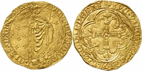 FRANCE
Charles VII (1422-1461). Royal d’or, La Rochelle.
Av. Le roi debout de face, couronné, vêtu d’une robe et d’un manteau fleurdelisé, tenant de...