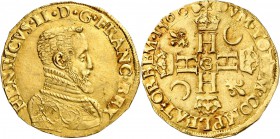 FRANCE
François II (1559-1560). Double Henri d’or premier type au nom d’Henri II 1560, Poitiers.
Av. Buste cuirassé à droite. Rv. Croix formée de qu...