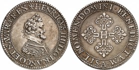 FRANCE
Henri IV (1589-1610). Franc 1607, piéfort au poids quadruple. Tranche inscrite « PERENNITATI PRINCIPIS GALLIAE RESTITVTORIS».
Av. Buste habil...