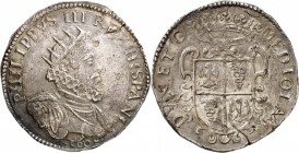 ITALIE
Milan, Philippe III (1598-1621). Ducatone 1608.
Av. Buste lauré et cuirassé à droite. Rv. Écu couronné. Crippa 9/F, CNI 89, Davenport 3997. 3...