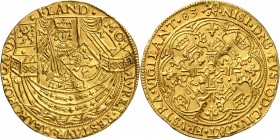 PAYS-BAS
Gand, Philippe II (1581-1584). Noble d’or 1583.
Av. Le roi debout dans une nef, tenant un bouclier dans la main gauche, et une épée dans la...