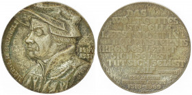 Silbermedaille, 1969
Schweiz, Eidgenossenschaft. Ulrich Zwingli 1484 - 1531, auf die 450 jahr Reformations Feier, von m.L.M., dm 34 mm. 19,98g
stgl