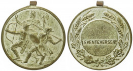 Bronzemedaille, 1937
Ungarn. versilbert, District 5, Gewichtwerfen des Tims Leverteverseny II., Dm 31 mm. 14,77g
ss