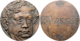 Bronzemedaille, 1947
2. Republik 1945 - heute. Carpe Diem, Felix Timmermans 1886 - 1947, Schriftsteller in Baden, Dm 100 mm. 520.12g
vz