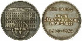 Silbermedaille, 1969
2. Republik 1945 - heute. auf die 150 Jahre Erste Österreichische Sparkasse 1819 - 1969, Sign. H.K, Dm 41 mm. Wien
25,23g
vz/stgl...