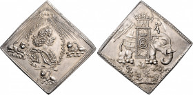 Christian V. 1670 - 1699
Dänemark, Ag Medaille. Klippenförmige Silbermedaille, o.J. (1670). von G. Krüger, auf seine Krönung und die Verleihung des El...