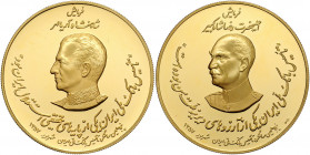 Mohammad Reza Pahlavi Shah, 1320-1358 SH (1941-1979)
Iran. Goldmedaille, MS 2535 (1976 AD). auf das 50-Jährige Jubiläum der Iranischen Nationalbank. B...
