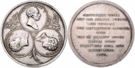 Franz I. 1806 - 1835
Silbermedaille, 1814. auf das Bündnis zwischen Rußland, Preußen und Österreich im Kampf gegen Frankreich. Drei kleeblattförmig an...