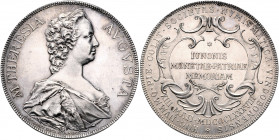 Franz Joseph I. 1848 - 1916
Silbermedaille, 1888. auf MARIA THERESIA, *1717 +1780, a. d. Enthüllung ihres Wiener Denkmals, am 13. Mai 1888. Brb. in Ga...