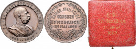 Franz Joseph I. 1848 - 1916
Br-Schützenmedaille, 1898. auf das Kaiser Jubiläums-Schießen in Innsbruck, in original Etui, Ø 45 mm, von Christlbauer u. ...