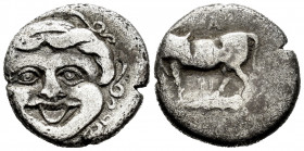 Mysia. Parion. Hemidrachm. Century IV BC. (Bmc-14/16). (Sng France-1356/57). Anv.: Facing gorgoneion with protruding tongue, serpents around . Rev.: B...