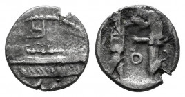 Samaria. Obol. 400-300 BC. (Hgc-10, 399). Anv.: Galley to left. Rev.: Persian king fighting lion; O between. Ag. 0,49 g. VF. Est...35,00. 

Spanish ...