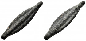Thrace. Istros. Arrowhead Cast. Century VI-V BC. (SNG Stancomb-128). (SNG BM Black Sea-218). Ae. 4,74 g. Bilobate arrowhead with axial spine. VF. Est....