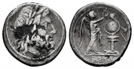 Anonymous. Victoriatus. 221 a.C. Rome. (Craw-53/1). (Rsc-9). Anv.: Laureate head of Jupiter right. Rev.: Victory standing right, crowning trophy; ROMA...