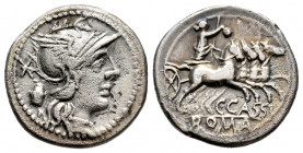 Cassius. C. Cassius. Denarius. 126 BC. Rome. (Ffc-554). (Craw-266/1). (Cal-408). Anv.: Head of Roma right, urn and X behind. Rev.: Liberty in quadriga...