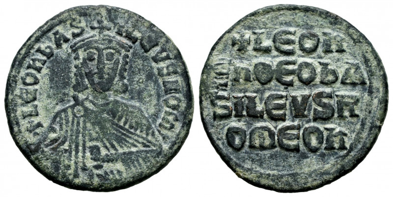 Leo VI. Follis. 886-912 AD. Constantinople. (Sear-1729). Anv.: + LEON bASILEVS R...