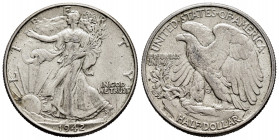 United States. Half dollar. 1942. Philadelphia. (Km-142). Ag. 12,48 g. XF. Est...25,00. 

Spanish Description: Estados Unidos. 1/2 dollar. 1942. Phi...